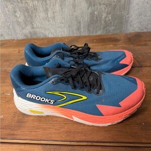 Brooks Catamount 4 Men’s size 10 Blue and Coral Running Shoes